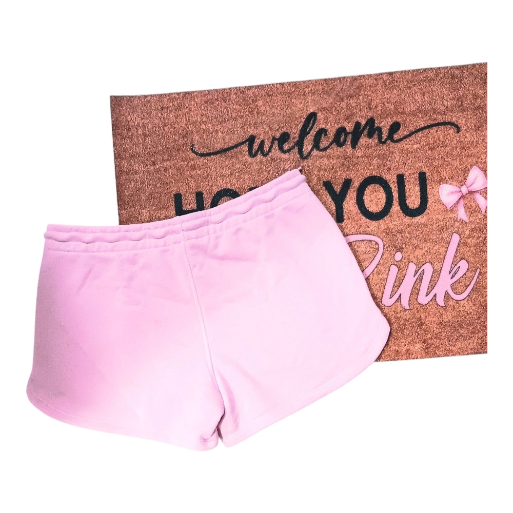 Reebok Women's Pink Shorts ๐ - Picture 2 of 3